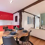 Hall Vi By Aston Apartamento Bilbau