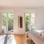 Hall Vi By Aston Apartamento