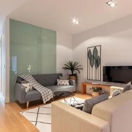 Hall Vi By Aston Bilbau