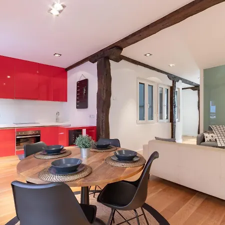 Hall Vi By Aston Apartamento Bilbau